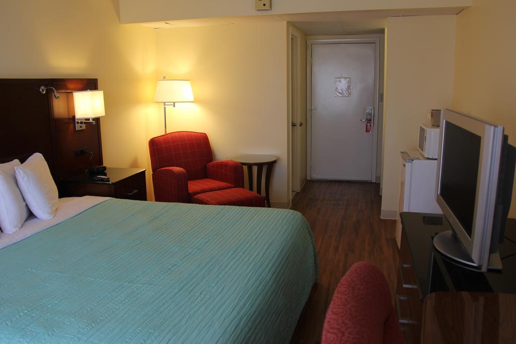 Seaside Inn & Suites Фенвик Айлънд Екстериор снимка